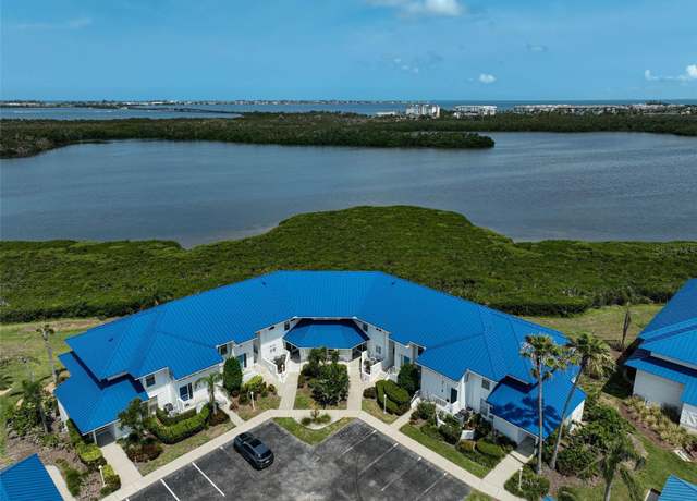 Property at 939 Sandpiper Cir, Bradenton, FL 34209, 2 beds, 2 baths