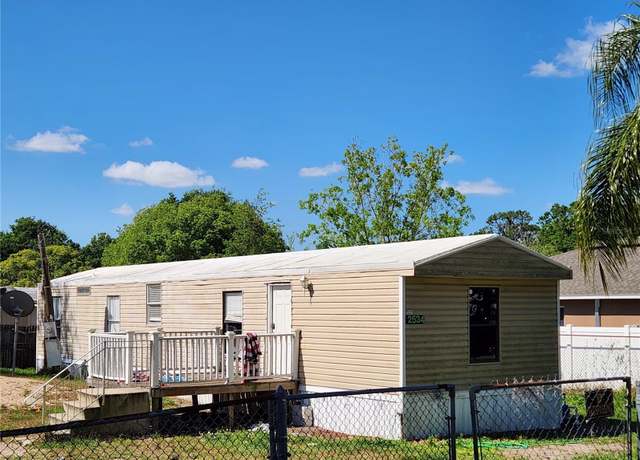 Property at 2534 Shiner Dr, Lake Wales, FL 33898, 4 beds, 1.5 baths