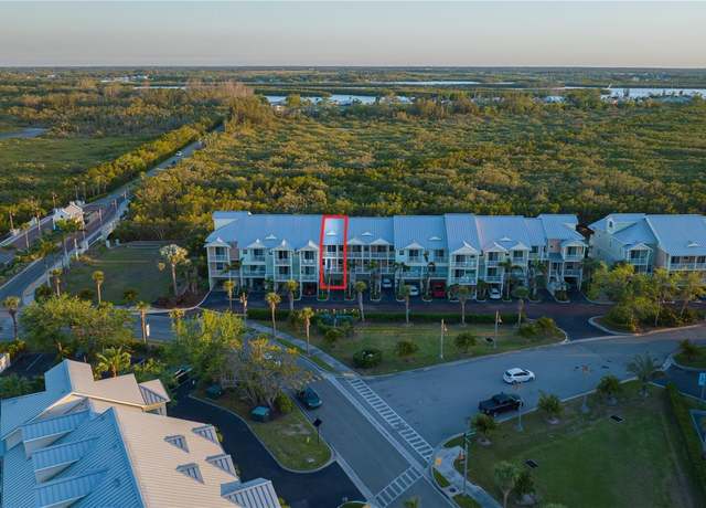 Property at 3210 Mangrove Point Dr, Ruskin, FL 33570, 2 beds, 1.5 baths