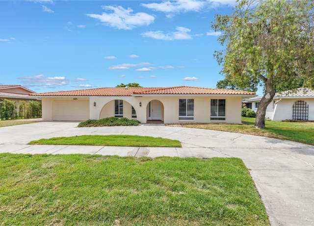 Property at 2146 Egret Dr, Clearwater, FL 33764, 4 beds, 2 baths