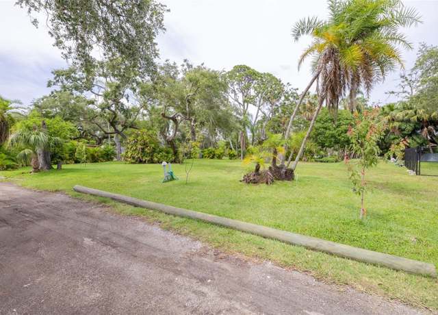 Property at 4942 Camellia Way S, St Petersburg, FL 33705