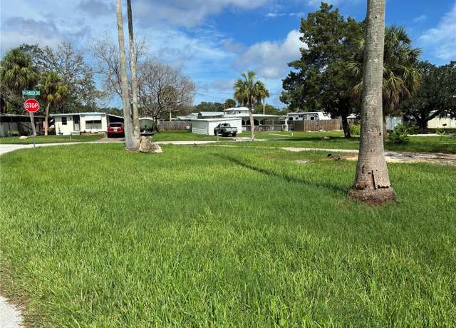 Property at 6816 Garden Dr, New Port Richey, FL 34652