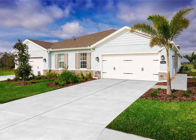 Property at 285 Voltaire Dr, Spring Hill, FL 34609, 3 beds, 2 baths