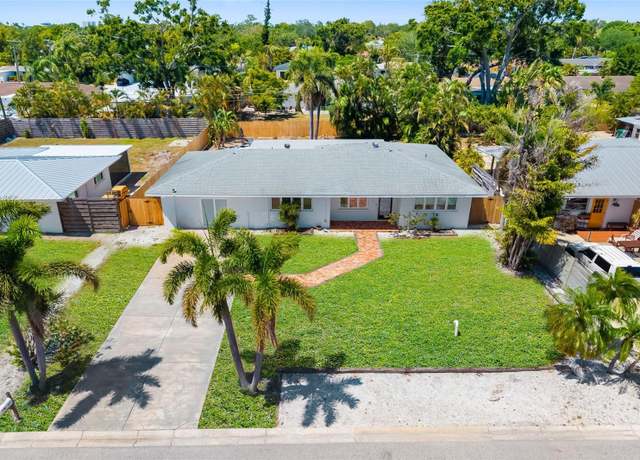 Property at 2311 Sunnyside Pl, Sarasota, FL 34239, 3 beds, 2 baths