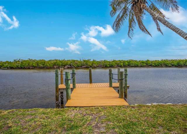 Property at 516 Tahiti Ct, Punta Gorda, FL 33950, 2 beds, 2 baths