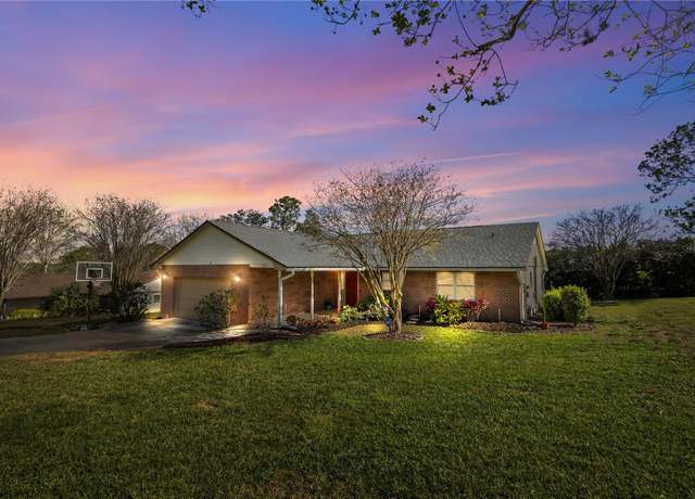 Property at 12235 Warren Rd, Clermont, FL 34711, 3 beds, 2 baths