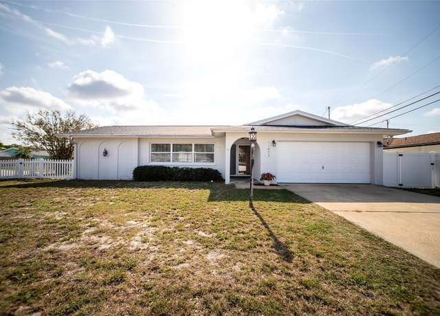 Property at 11071 141st St, Largo, FL 33774, 3 beds, 2 baths