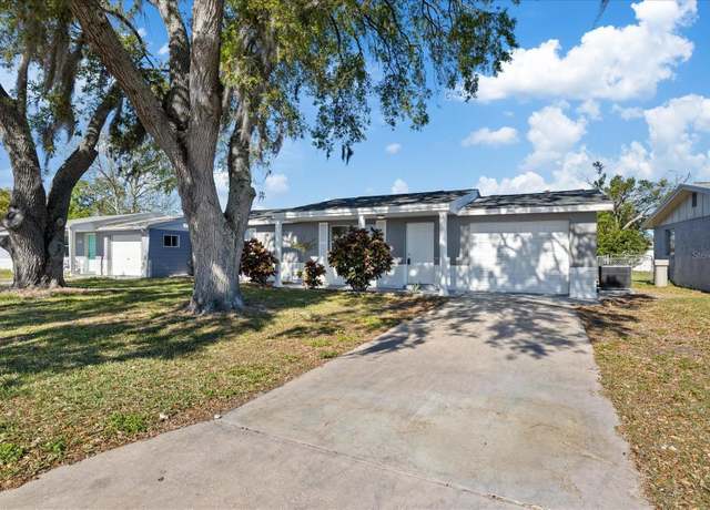 Property at 10841 Scenic Dr, Port Richey, FL 34668, 3 beds, 2 baths