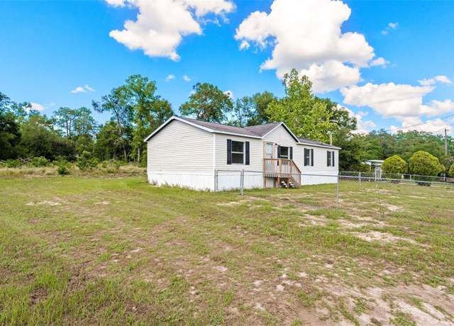 Property at 10431 SE 127th Ln, Belleview, FL 34420, 3 beds, 2 baths