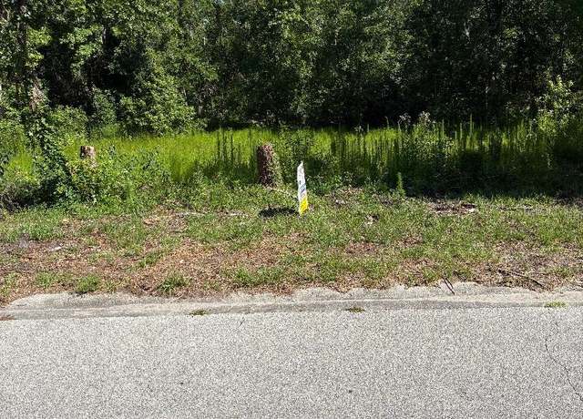 Property at 15 Lake Hills Dr, Riverview, FL 33578