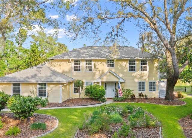 Property at 28 Shadowcreek Way, Ormond Beach, FL 32174, 4 beds, 2.5 baths