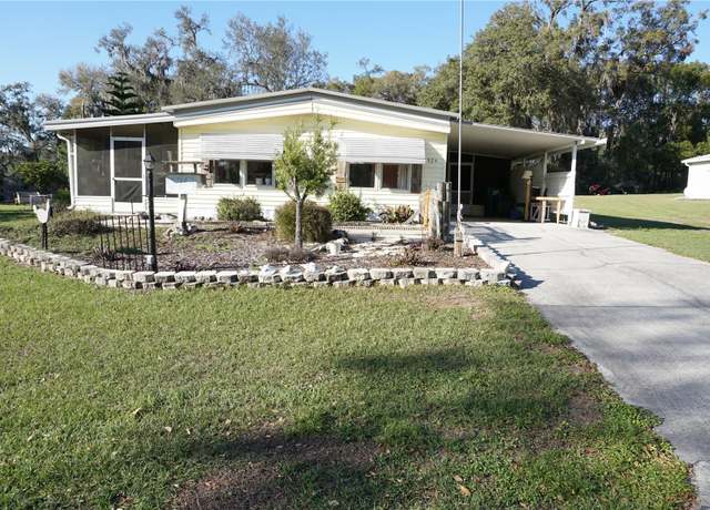 Property at 326 Ivanhoe Cir, Lady Lake, FL 32159, 3 beds, 2 baths