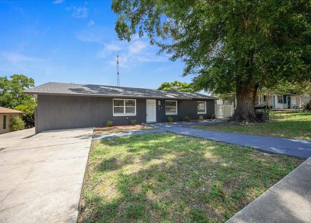 Property at 219 Marion Oaks Ln, Ocala, FL 34473, 3 beds, 2 baths