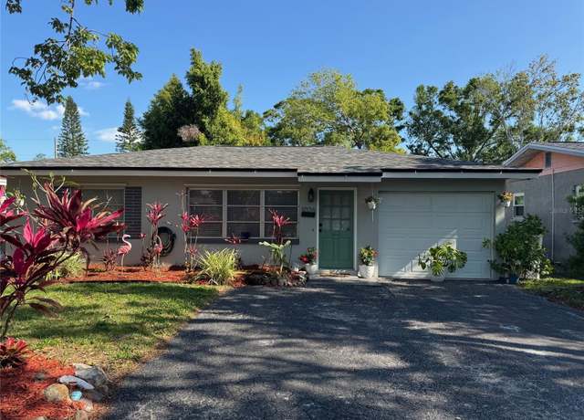 Property at 1026 8th Ave NW, Largo, FL 33770, 2 beds, 1.5 baths