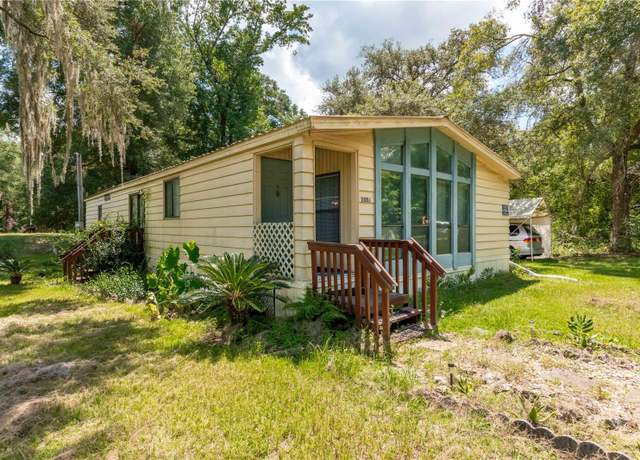 Property at 12051 NW 100th St, Ocala, FL 34482, 3 beds, 2 baths