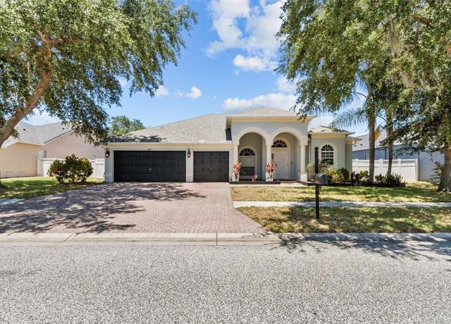 Property at 4809 Walnut Ridge Rd, Land O Lakes, FL 34638, 5 beds, 4 baths
