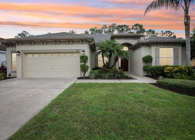 Property at 3500 Grassglen Pl, Wesley Chapel, FL 33544, 5 beds, 4 baths