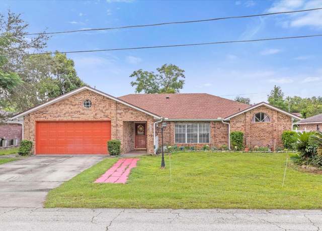 Property at 897 Vicksburg St, Deltona, FL 32725, 3 beds, 2 baths