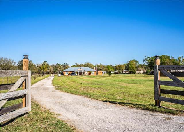 Property at 408 Old Bartow Lake Wales Rd, Bartow, FL 33830, 3 beds, 2.5 baths