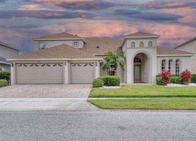 Property at 839 Timber Isle Dr, Orlando, FL 32828, 5 beds, 4 baths