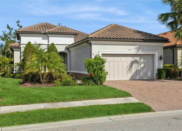 Property at 5592 Semolino St, Nokomis, FL 34275, 2 beds, 2.5 baths