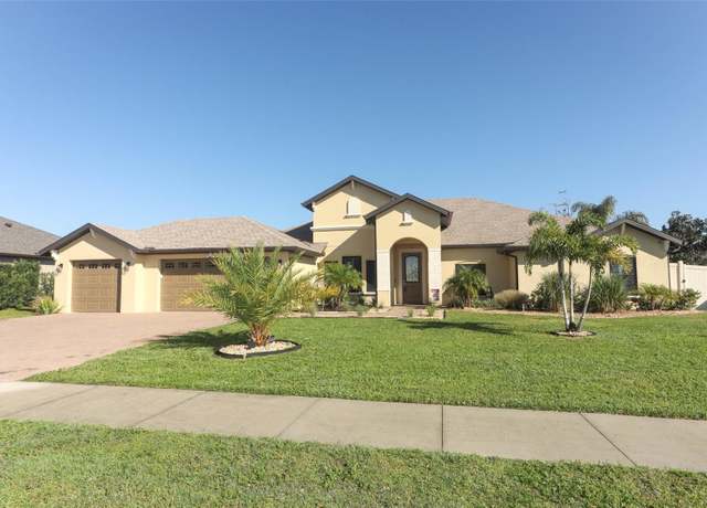 Property at 9716 Royal Vista Ave, Clermont, FL 34711, 4 beds, 3 baths