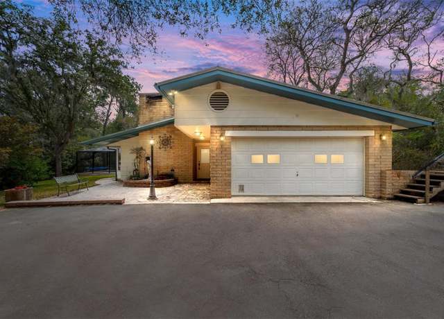 Property at 1179 SE 170th Ct, Silver Springs, FL 34488, 3 beds, 2 baths