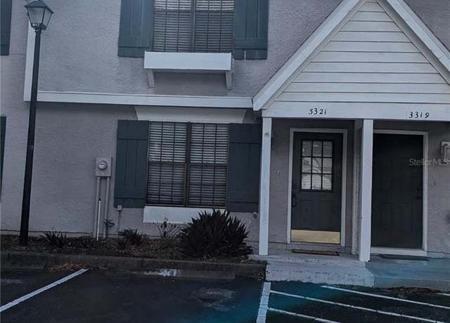 Property at 3321 Laurel View Dr, Brandon, FL 33511, 2 beds, 2.5 baths