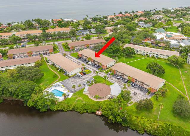 Property at 4510 Overlook Dr NE #224, St Petersburg, FL 33703, 1 bed, 1 bath