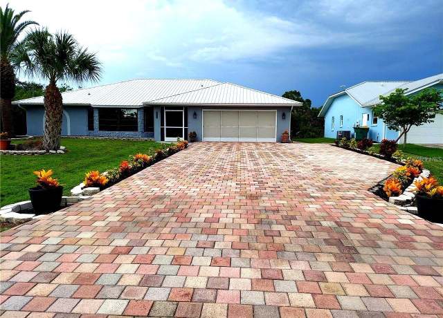 Property at 17026 Edgewater Dr, Port Charlotte, FL 33948, 3 beds, 2 baths