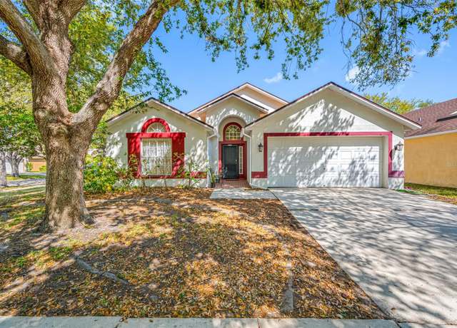 Property at 7116 Colony Pointe Dr, Riverview, FL 33578, 4 beds, 2 baths