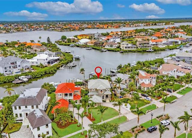 Property at 6301 Marbella Blvd, Apollo Beach, FL 33572, 4 beds, 3 baths