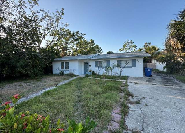Property at 433 Hampton Ave NE, St Petersburg, FL 33703, 4 beds, 2 baths