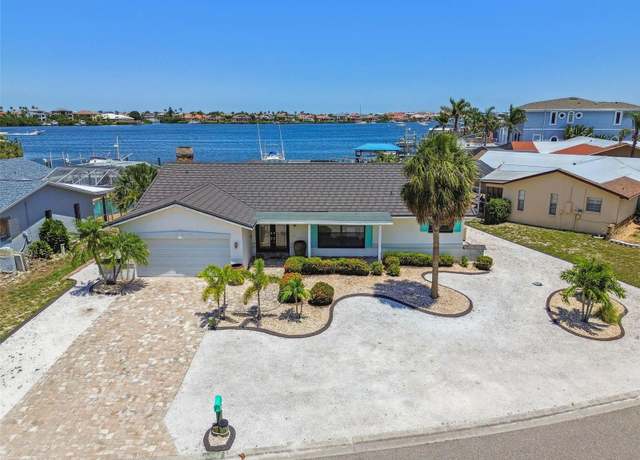 Property at 6322 Cocoa Ln, Apollo Beach, FL 33572, 3 beds, 2 baths