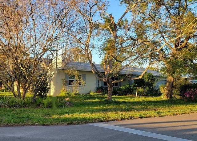 Property at 6639 Renaldo Way S, St Petersburg, FL 33707, 3 beds, 2 baths
