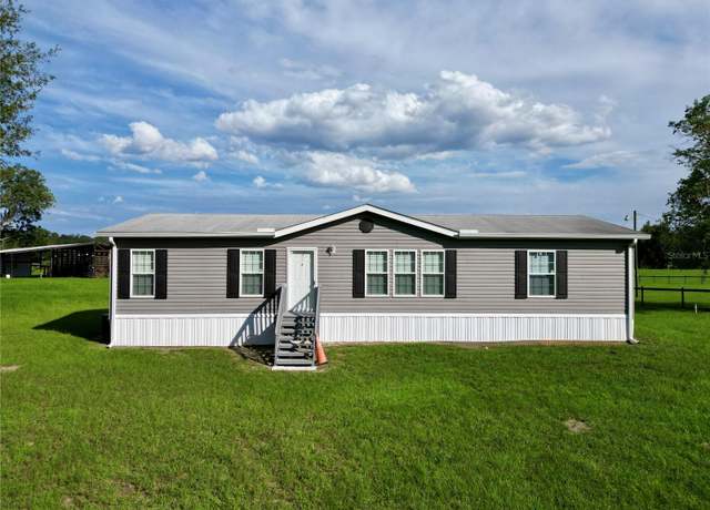 Property at 4012 SE 150th St, Summerfield, FL 34491, 3 beds, 2 baths