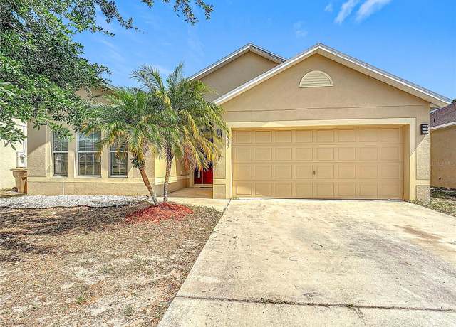 Property at 5577 Sycamore Canyon Dr, Kissimmee, FL 34758, 4 beds, 2 baths
