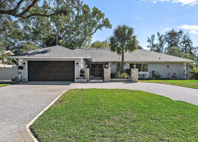Property at 900 31st Ave NE, St Petersburg, FL 33704, 5 beds, 4 baths