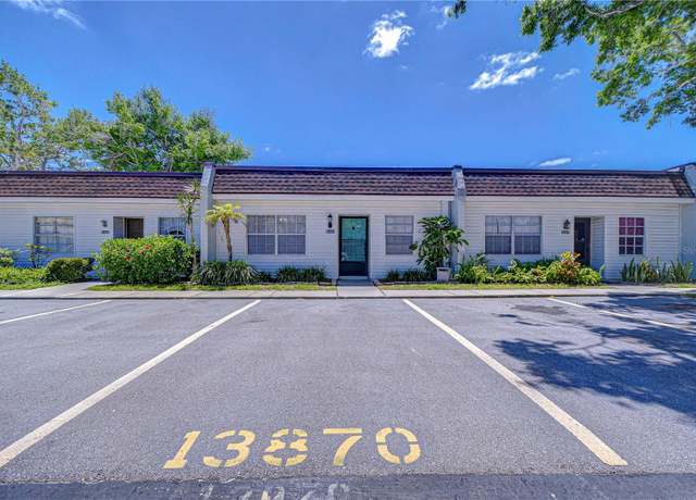 Property at 13870 Oakwood Ln #13870, Seminole, FL 33776, 2 beds, 2 baths