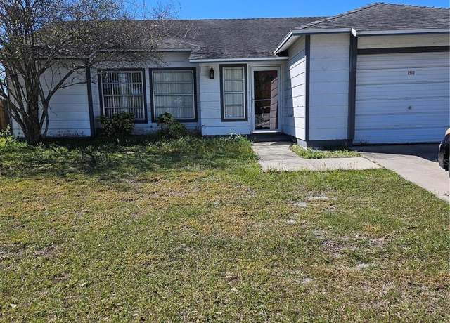 Property at 1510 Massa St, Kissimmee, FL 34744, 2 beds, 2 baths