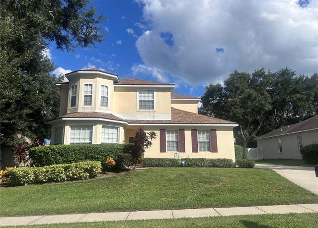 Property at 559 Hiawatha Palm Pl, Apopka, FL 32712, 4 beds, 2.5 baths