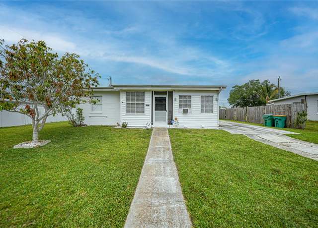 Property at 2321 Dallas St, Port Charlotte, FL 33952, 3 beds, 2 baths