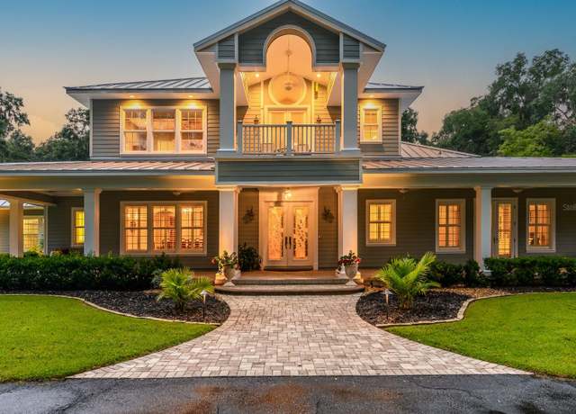 Property at 12002 SW 89th St, Gainesville, FL 32608, 4 beds, 4.5 baths