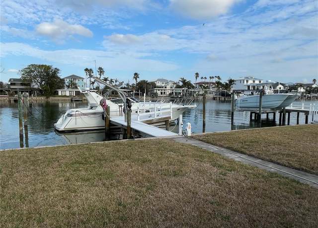 Property at 11365 8th St E, Treasure Island, FL 33706, 3 beds, 2.5 baths