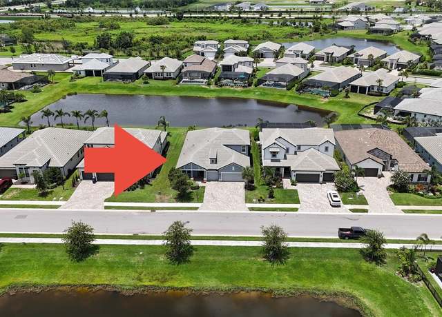 Property at 16905 Sweetwater Village Dr, Bradenton, FL 34211, 4 beds, 4 baths