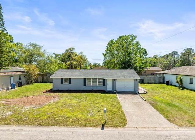 Property at 3210 Acacia St, Lutz, FL 33558, 2 beds, 1 bath