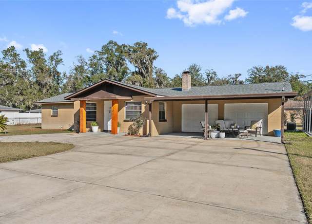 Property at 1701 N Stone St, Deland, FL 32720, 3 beds, 2.5 baths