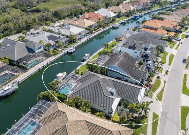 Property at 581 Mast Dr, Bradenton, FL 34208, 4 beds, 3 baths