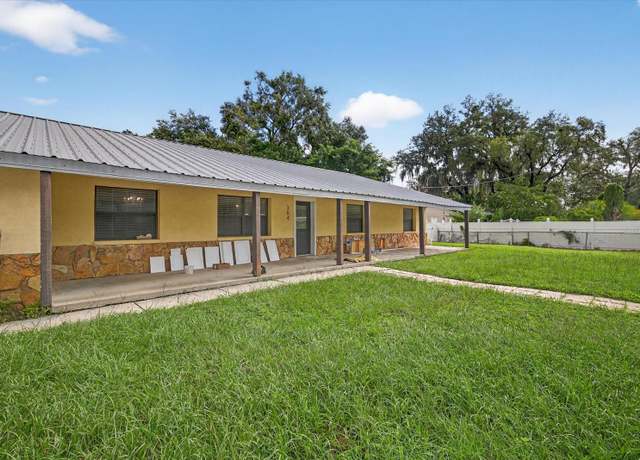 Property at 104 Apache Ln, Seffner, FL 33584, 4 beds, 2 baths