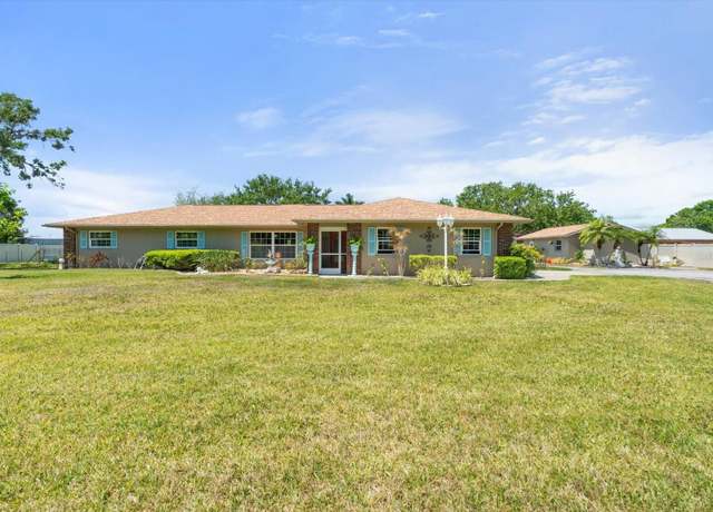 Property at 5024 37th St E, Bradenton, FL 34203, 3 beds, 3 baths